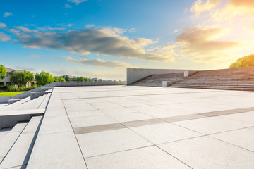 Empty floor and beautiful natural scenery in city park