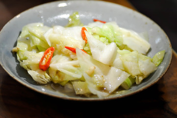 stir fied  cabbage, stir-fried cabbage