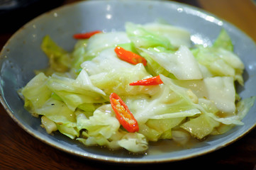 stir fied  cabbage, stir-fried cabbage