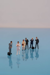 製薬会社のMRは出待ちで病院の医師にプロモーションする