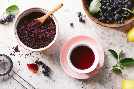 Aronia Berry Tea  In A Cup