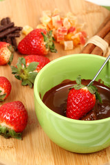 Chocolate Strawberry Fondue