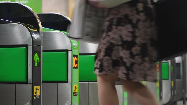 4K・自動改札