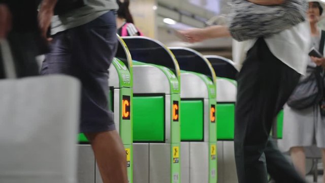 4K・自動改札