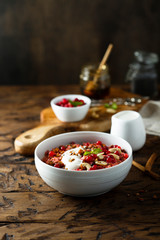 Cranberry oatmeal porridge with cashew