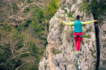 Obraz premium Highline in the mountains.