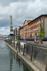 Fototapeta premium wohn- und geschäftsviertel am mainzer binnen- und zollhafen