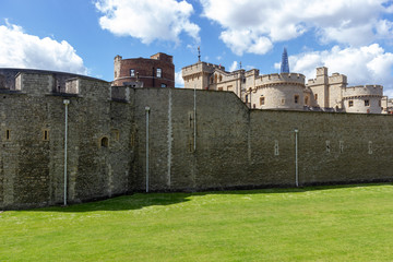 Fototapeta na wymiar london tower old medieval castle