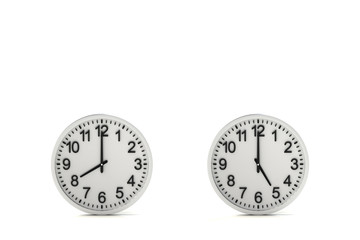 勤務時間を示す２つの時計