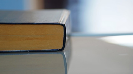 LIBRO EN OFICINA 