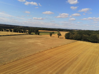 Obraz premium Champs agricole en Bourgogne, vue aérienne
