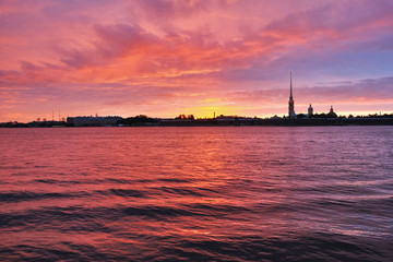 Naklejka premium Sunset on the Neva river, St. Petersburg