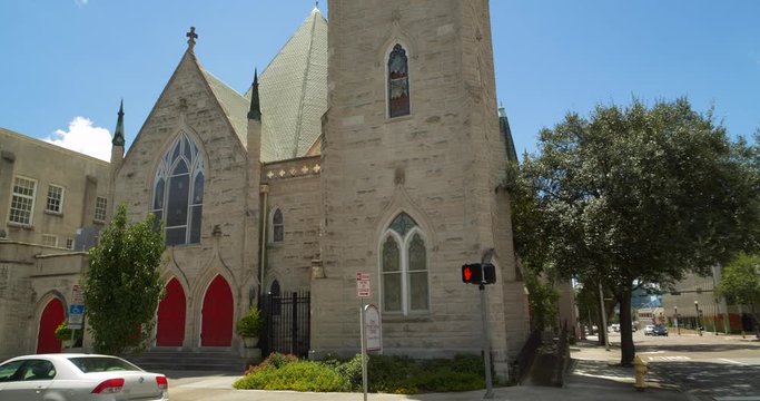 Motion ground footage of First Presbyterian Church Jacksonville FL 4k