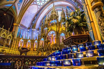 Fototapeta na wymiar Notre Dame Cathedral in Montreal in Canada