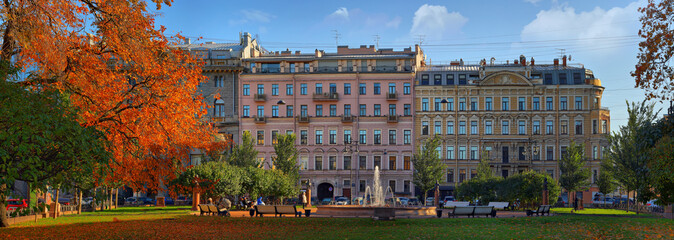 Naklejka premium Autumn on Manezhnaya square in St. Petersburg