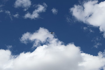 El maravilloso cielo azul, y las nubes