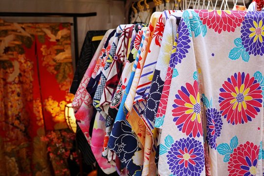 Japanese Dress Yukata for rent. Rental Yukata.
