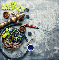 Kalian with grapes taste