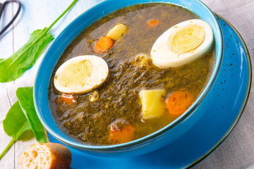 Sorrel soup with potatoes and egg