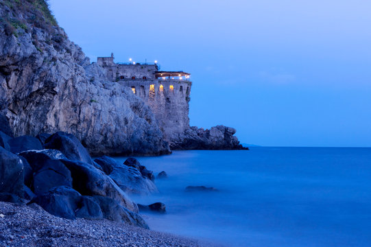 Castillo Normando en la Costa amalfitana
