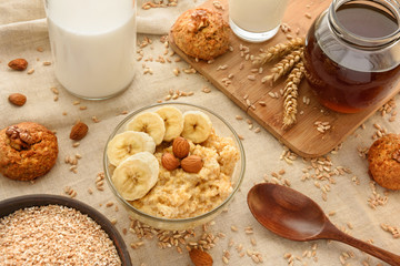 Spelt porridge with fruits and nuts.