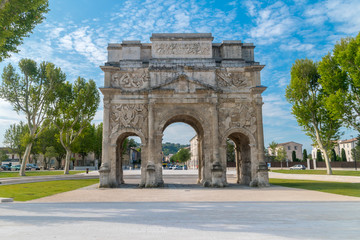 Fototapeta na wymiar Front of Triumphal Arch of Orange.