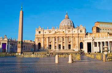 Fototapeta na wymiar Solitary Piazza San Pietro and central obelisk in Vaticano