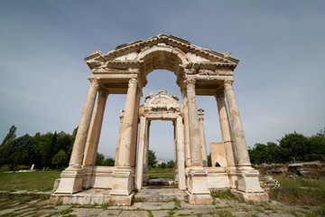Fototapeta na wymiar Tetrapylon in Aphrodisias, Aydin, Turkey