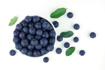 blueberry in bowl decorative with leaves