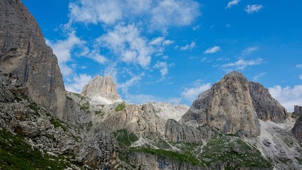 Fototapeta na wymiar Wanderung im Rosengarten, Dolomiten Südtirol, Hochgebirge