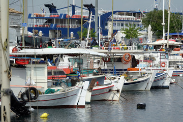 Fischerhafen in Korfu-Stadt