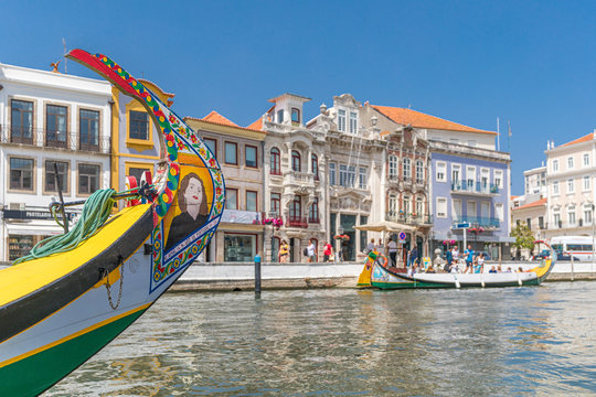 Moliceiros sur les canaux de Aveiro