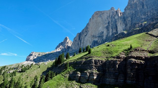 Wandern im Rosengarten Gebirge in den Dolomiten