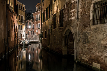 Obraz na płótnie Canvas Summer midnight in the center of Venice