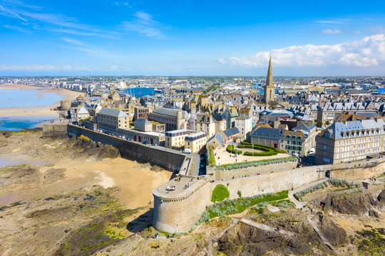 Beautiful view of the city of Privateers - Saint Malo in Brittany, France © proslgn