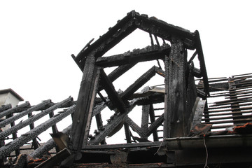 Dachstuhl abgebrannt