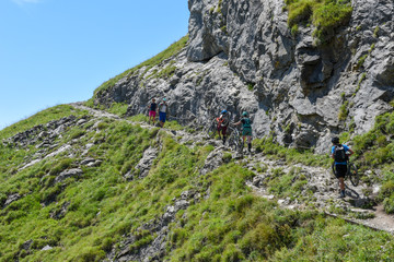 Naklejka premium Mountain path at Engstlenalp over Engelberg on Switzerland