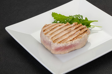 Grilled tuna steak