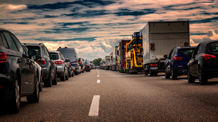 rettungsgasse - obrazy, fototapety, plakaty