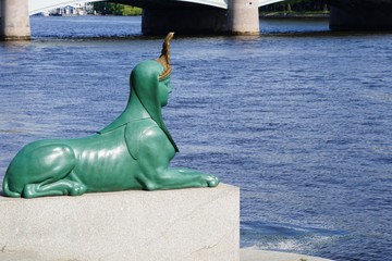 Grüne Sphinx an der Newa in Sankt Petersburg