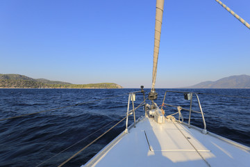 Fototapeta na wymiar Sailing yacht in the sea