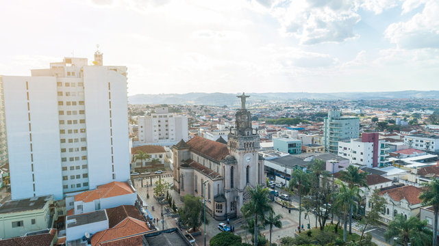 Aerial view of the S&atilde;o Sebasti&atilde;o do Para&iacute;so city, Minas Gerais / Brazil.