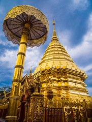 Fototapeta premium White temple views in Chiang Rai in Thailand