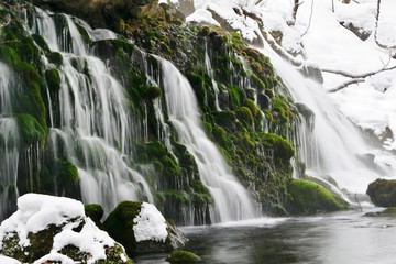 《元滝伏流水》秋田県にかほ市