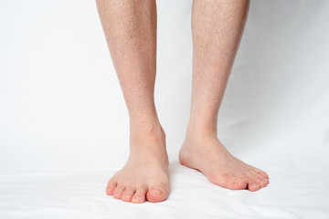 メンズ 除毛1週間後の脚 ムダ毛処理の面倒くささをイメージ