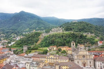Fototapeta na wymiar View of the town of Bellinzona from the castle wall of Castelgrande