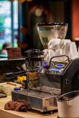 Coffee machine and brewing utensils