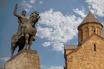 Fototapeta na wymiar Monument to Vakhtang Gorgasali. Tbilisi, Georgia