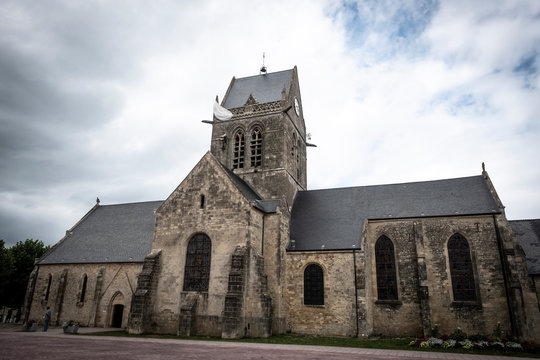 sainte mere &eacute;glise
