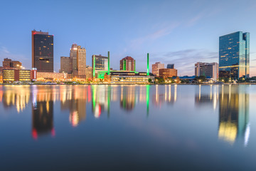 Toledo, Ohio, USA Skyline on the River - obrazy, fototapety, plakaty